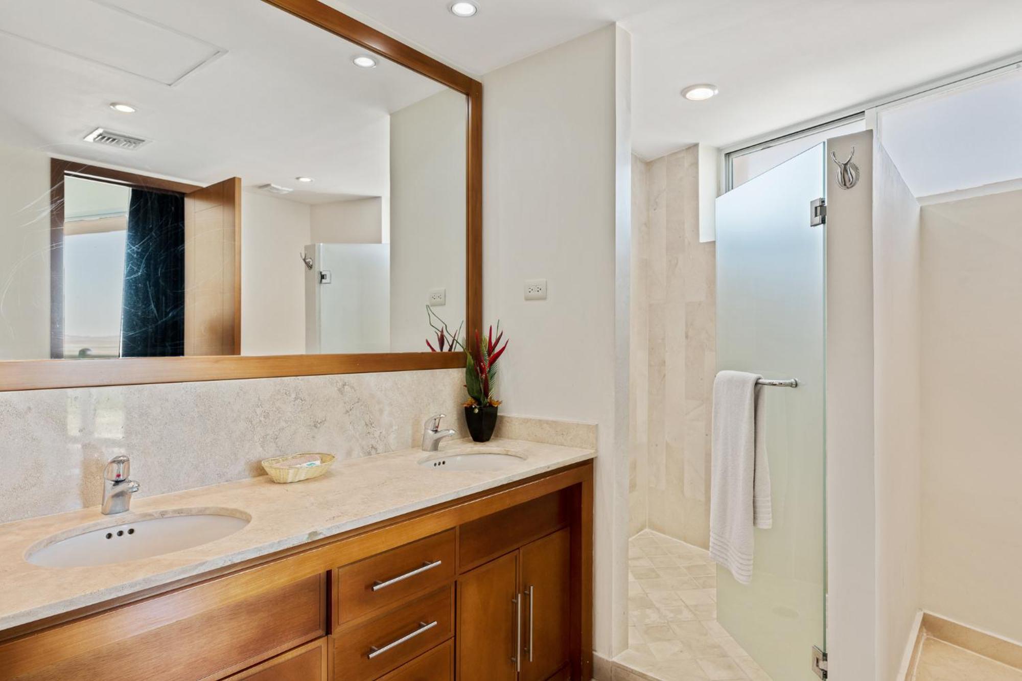 Luna Blanca Two Bedroom Unit By Kivoya Rocky Point Room photo