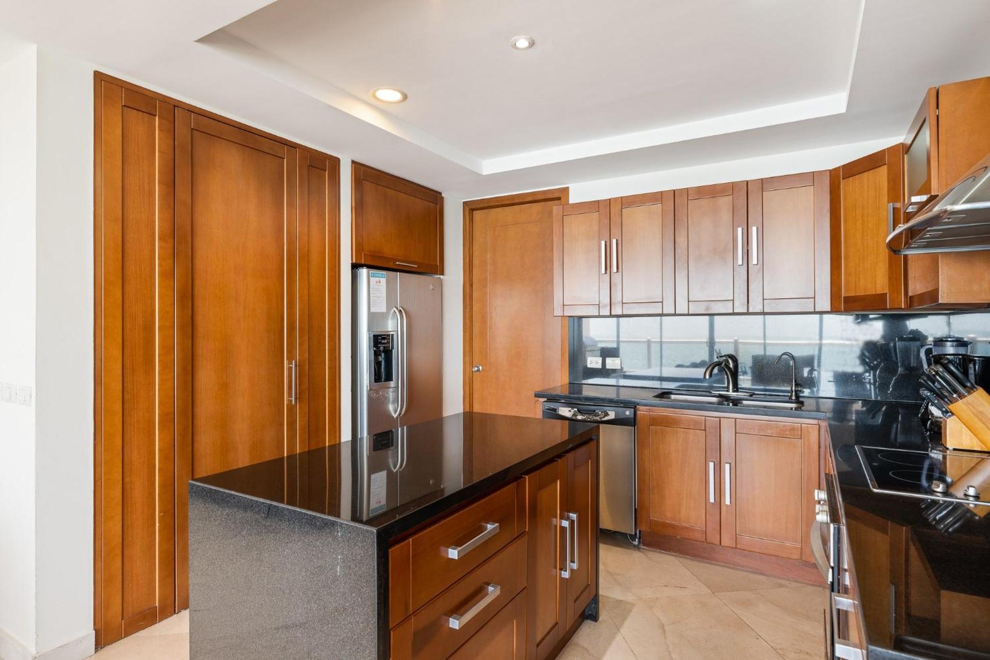 Luna Blanca Two Bedroom Unit By Kivoya Rocky Point Room photo