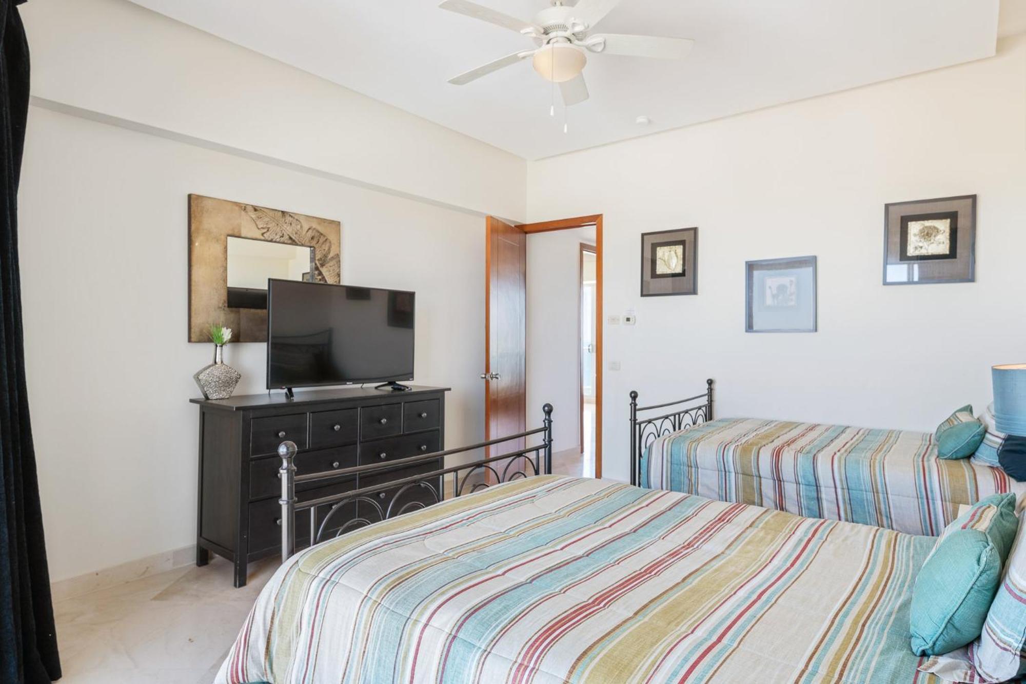 Luna Blanca Two Bedroom Unit By Kivoya Rocky Point Room photo