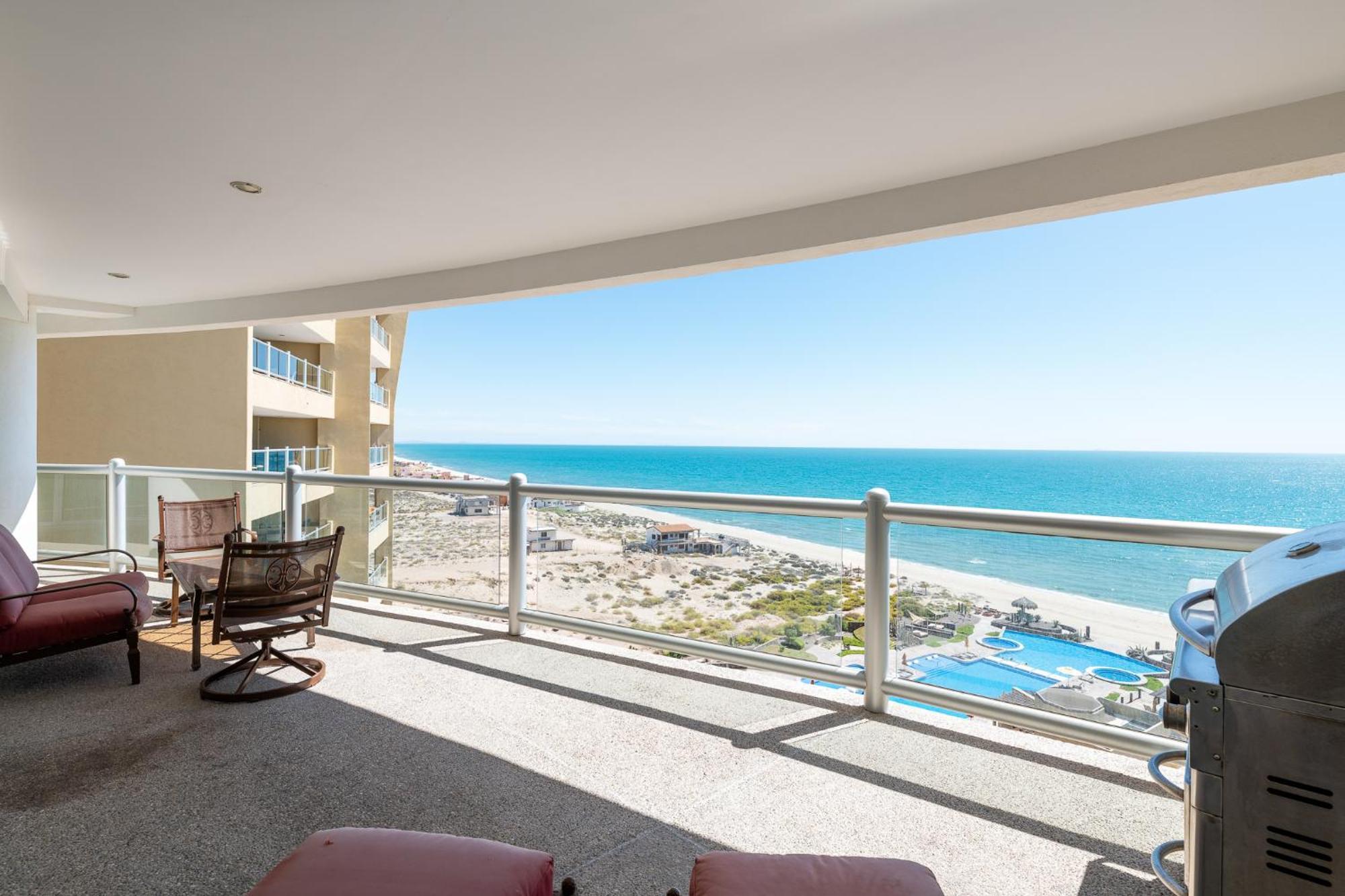 Luna Blanca Two Bedroom Unit By Kivoya Rocky Point Room photo