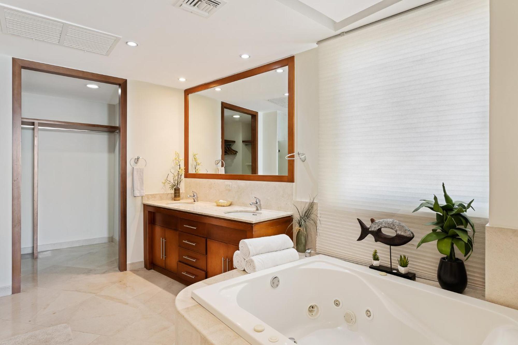 Luna Blanca Two Bedroom Unit By Kivoya Rocky Point Room photo