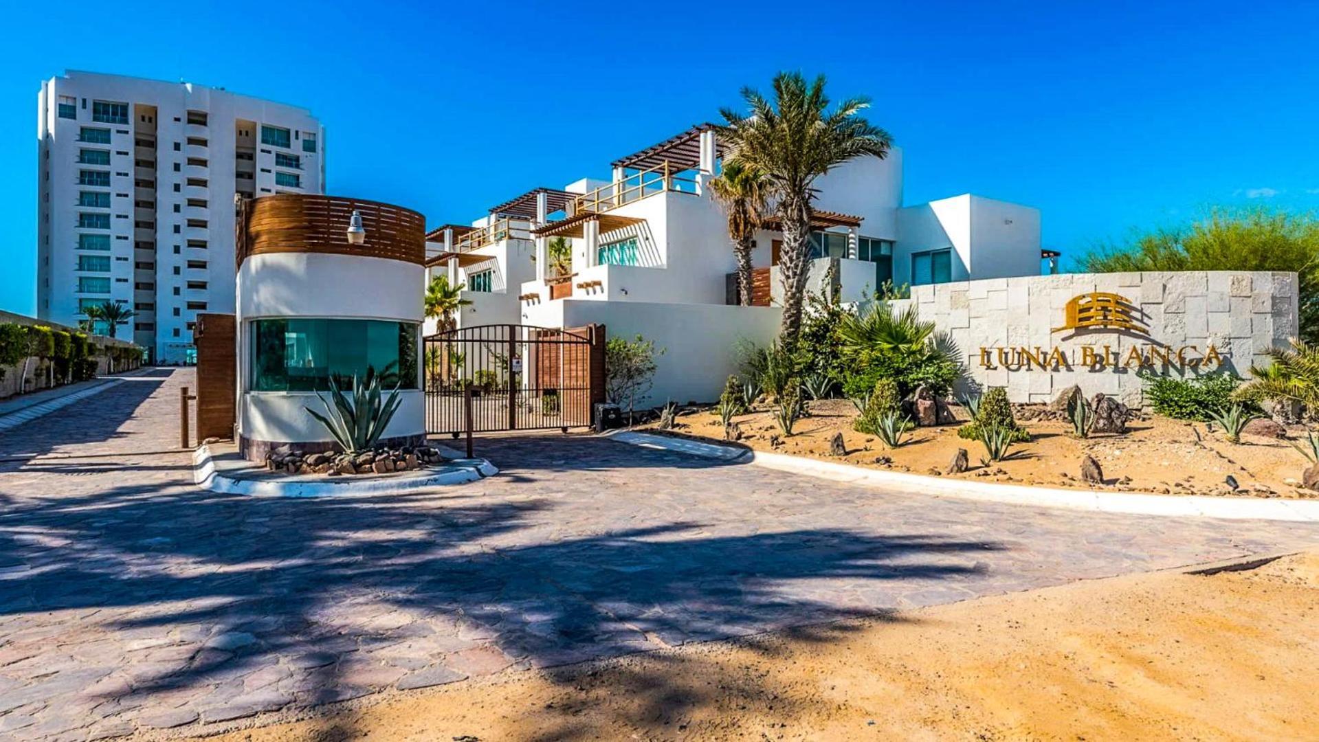 Luna Blanca Two Bedroom Unit By Kivoya Rocky Point Exterior photo