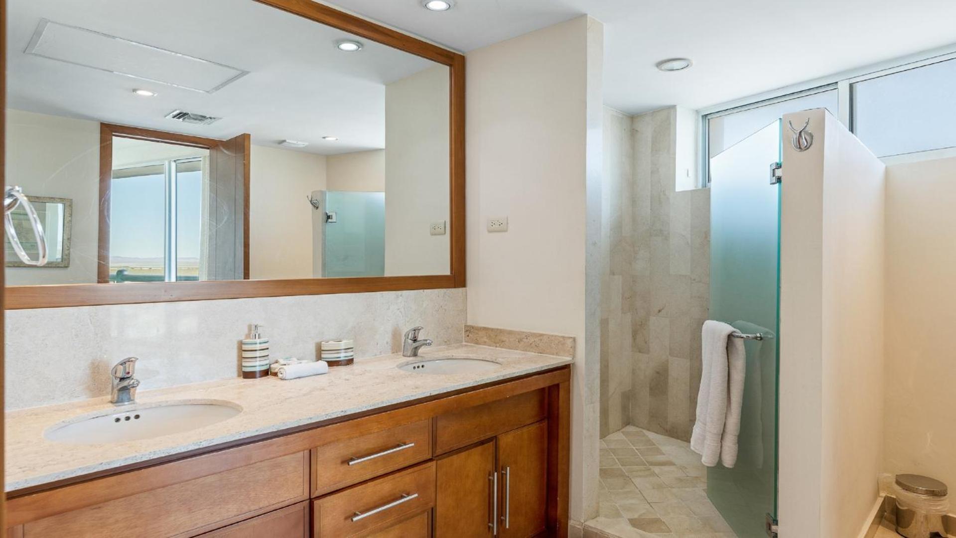 Luna Blanca Two Bedroom Unit By Kivoya Rocky Point Exterior photo